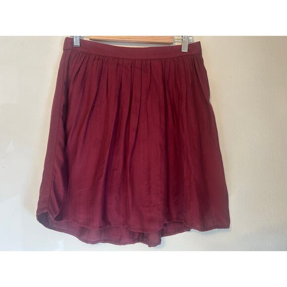 NWT 2016 Old Navy Burgundy Size Medium double Lined Skirt - Picture 1 of 8
